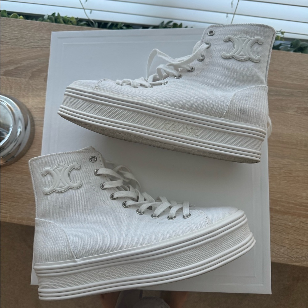 Celine high top lace up sneaker with triomp size 37